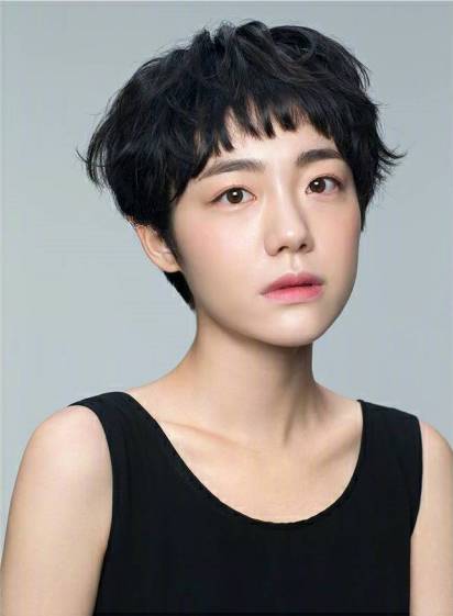 韓國(guó)女性短發(fā)潮流發(fā)型，時(shí)尚變遷與多元觀點(diǎn)探索
