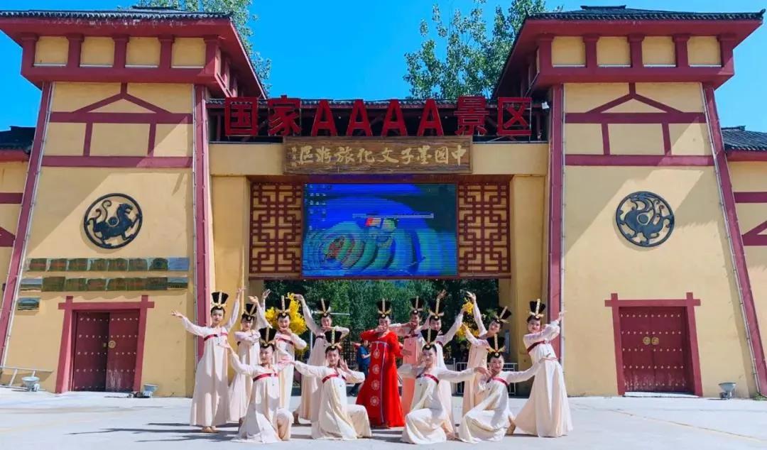 小丑明星,小丑明星，悲喜交織的舞臺(tái)傳奇